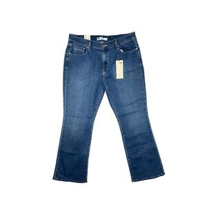NWT Levi’s 515 Mid Rise Bootcut Jeans Size 12